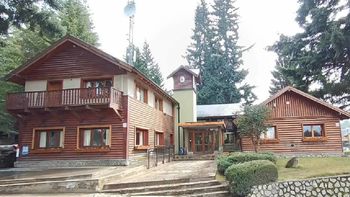 La Municipaldiad de Villa La Angostura. La Municipaldiad de Villa La Angostura.