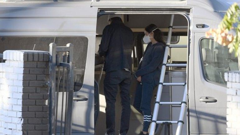 Mila Kunis y Ashton Kutcher compraron una lujosa casa rodante