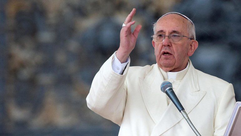 Italia: incautan bendiciones truchas del papa Francisco