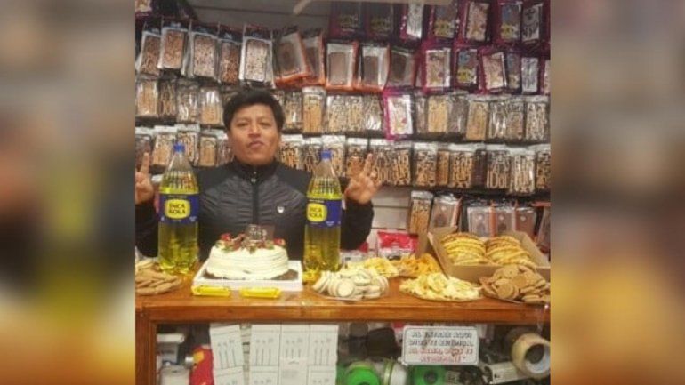 Asesinan a puñaladas a un comerciante dentro de su local
