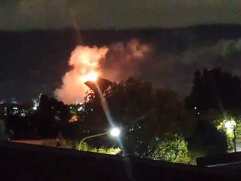 impactante explosion en una refineria de ypf