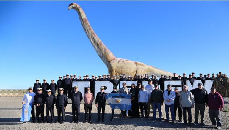 El recibimiento a Guillermo Tibaldi a su paso por Trelew, en Chubut. El recibimiento a Guillermo Tibaldi a su paso por Trelew, en Chubut. 