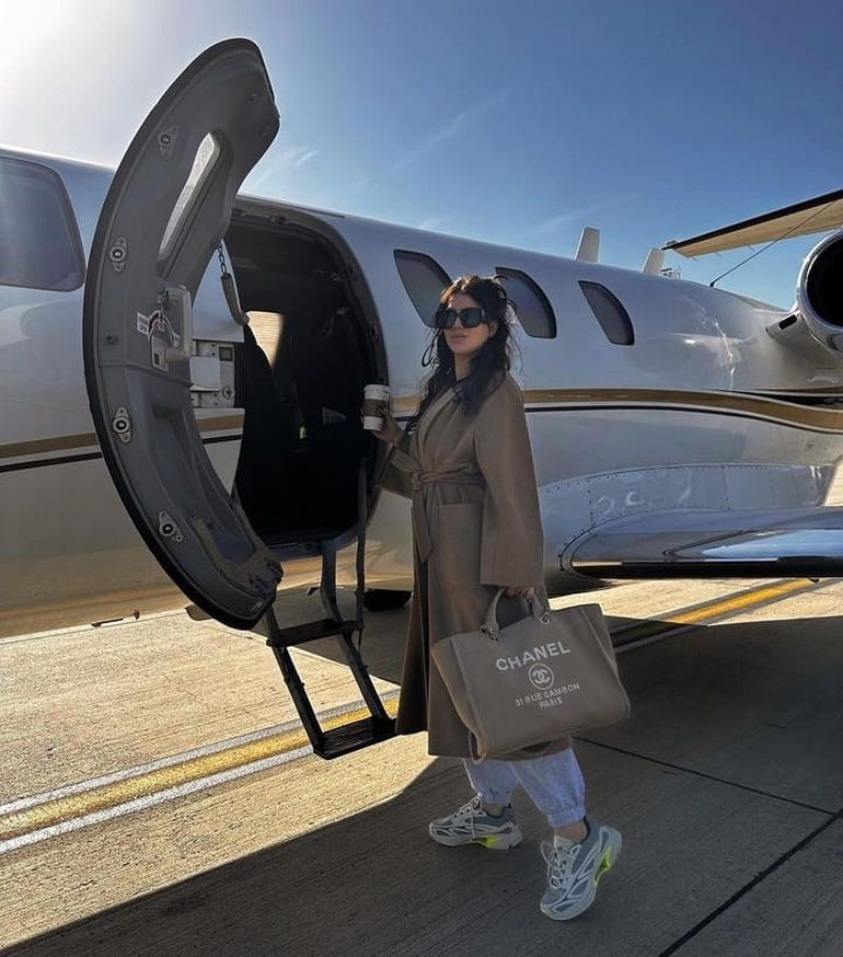 Para poder moverse con comodidad entre Estambul y Roma, Wanda Nara dispone de un avión privado. Para poder moverse con comodidad entre Estambul y Roma, Wanda Nara dispone de un avión privado.