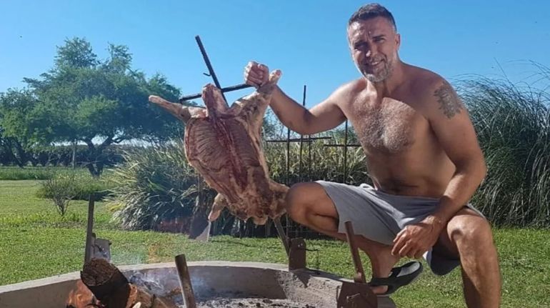 Denuncian que Batistuta tiene trabajadores en malas condiciones laborales en su campo de Reconquista, Santa Fe. Denuncian que Batistuta tiene trabajadores en malas condiciones laborales en su campo de Reconquista, Santa Fe.