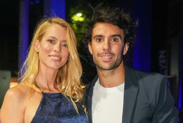 Manu Urcera y Nicole Neumann en el evento realizado el martes por la noche en Capital Federal. 