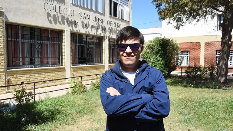 El egreso de Lauti, desafío e inclusión en una escuela que todavía aprende