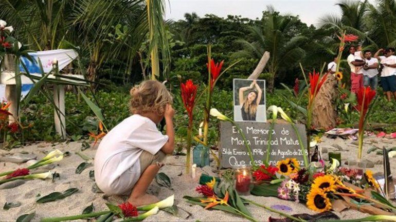 En horas abusan y matan a dos turistas en Costa Rica