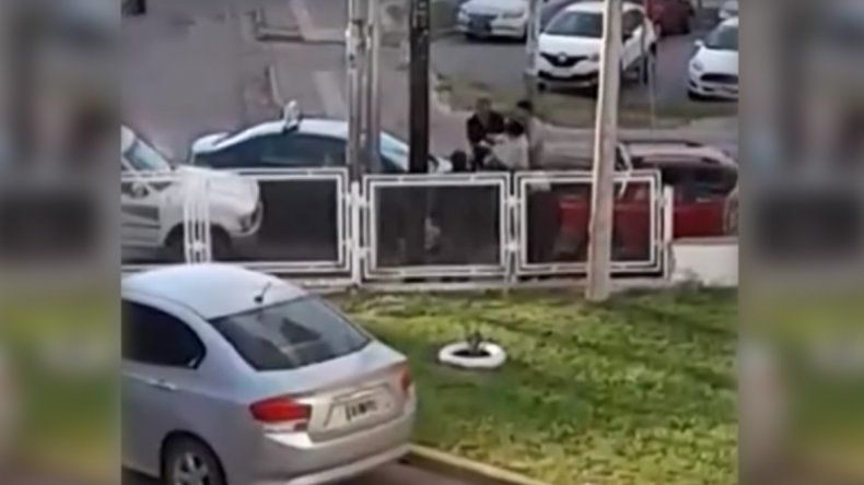 ADOS: tras la pelea por el lugar, mudaron la parada de taxis