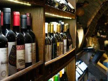 Vino argentino en 2 velocidades: Neuquén explota (+132%) mientras Bianchi y Norton caen en default. Vino argentino en 2 velocidades: Neuquén explota (+132%) mientras Bianchi y Norton caen en default.