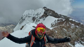 EUGENIA EN CERRO ACONCAGUA (3).jpg