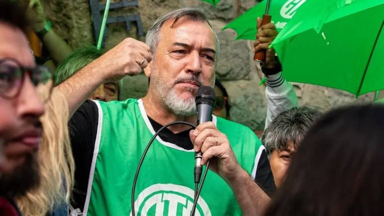 Rodolfo Aguiar, Secretario General de la Asociación de Trabajadores del Estado (ATE), rechazó los despidos de ANSES. Foto: Google. Rodolfo Aguiar, Secretario General de la Asociación de Trabajadores del Estado (ATE), rechazó los despidos de ANSES. Foto: Google.
