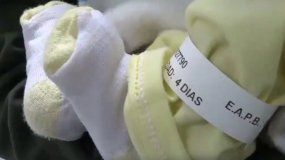 Abandonó a su beba recién nacida con una desgarradora carta