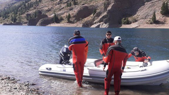 Encontraron el cuerpo del chico que había sido arrastrado por el río Limay