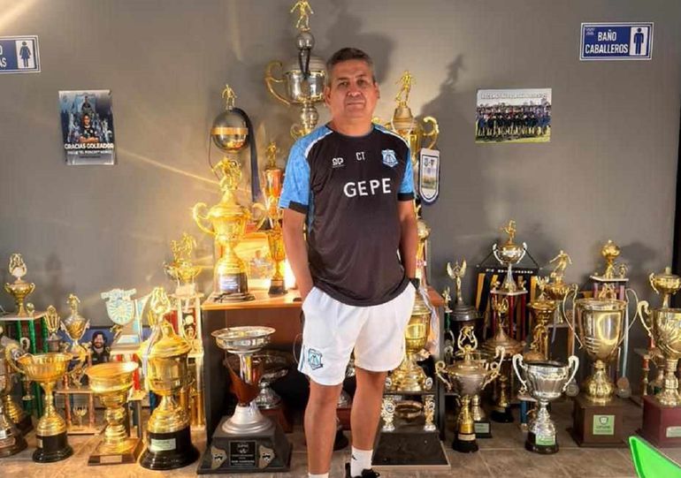 Después de dirigir a La Amistad, Alfredo Tizza se mudó a Deportivo Rincón