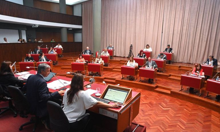 Para ser aprobado, el Código Electoral de Chubut necesita una mayoría especial de 21 votos en la Legislatura provincial. Para ser aprobado, el Código Electoral de Chubut necesita una mayoría especial de 21 votos en la Legislatura provincial.