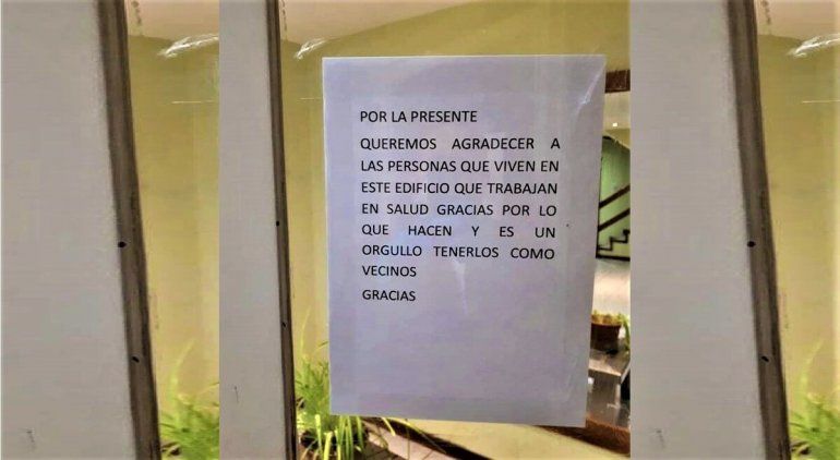 El emotivo cartel de agradecimiento a dos vecinas médicas en un edificio