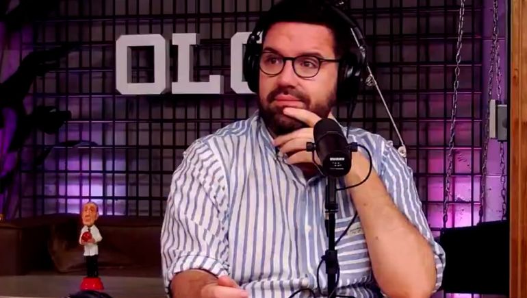 Damián Betular expuso su tatuaje de Maradona.