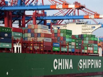 El comercio con Estados Unidos se desploma, pero China logra su mayor saldo comercial gracias a la diversificación de mercados y a un yuan competitivo.