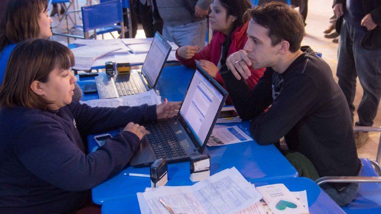 Los vecinos de Gregorio Álvarez se acercaron a realizar trámites.