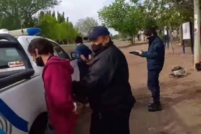 Polémica detención generó un escándalo en Balsa Las Perlas