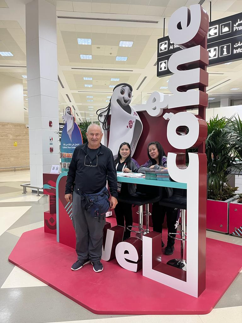 Sergio al arribar a Qatar lleno de ilusiones.