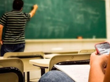 Preocupante: Argentina lidera el ranking del uso de celulares en el aula