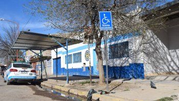 Efectivos de la Comisaría 32 de Cipolletti intervinieron en el enfrentamiento registrado el domingo en el barrio Quito. Efectivos de la Comisaría 32 de Cipolletti intervinieron en el enfrentamiento registrado el domingo en el barrio Quito.