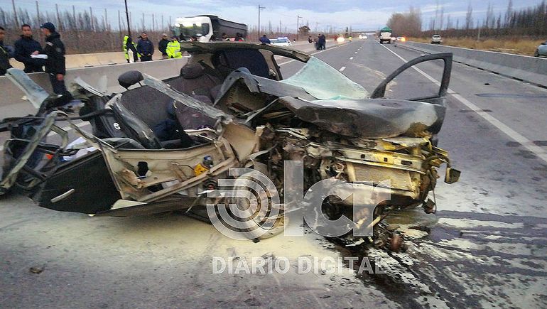 Accidente fatal en la Ruta 22: murió tras chocar por detrás a un camión
