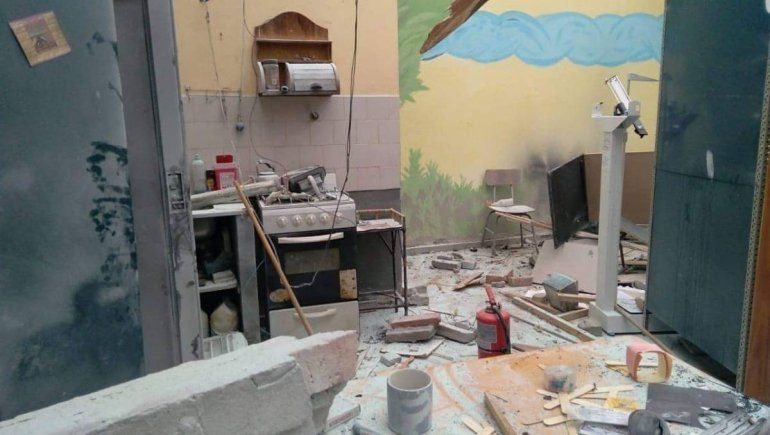 Trasladaron a Buenos Aires al enfermero herido en la explosión del centro de salud