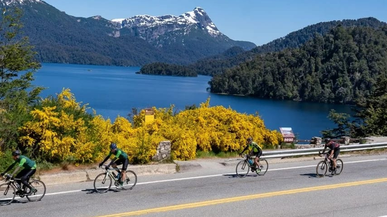 Bicicletas y moneda competitiva: cómo busca atraer Neuquén a los turistas extranjeros | LM Neuquen Bicicletas y moneda competitiva: cómo busca atraer Neuquén a los turistas extranjeros