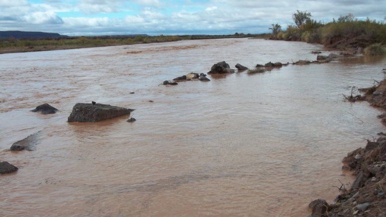 Contaminación en el río Colorado.
