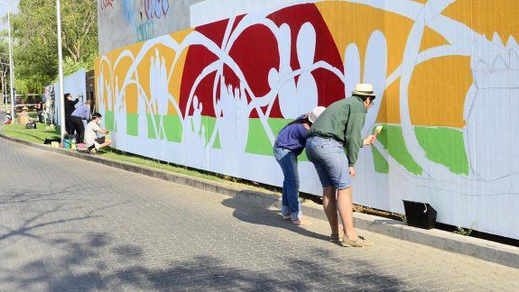 Con el aporte de artistas locales comienza a tomar forma la Calle de los murales