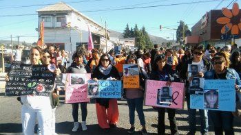 cientos de personas pidieron justicia por el femicidio cientos de personas pidieron justicia por el femicidio