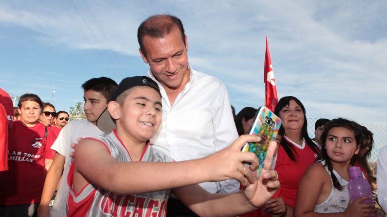 Gutiérrez defendió a las empresas públicas