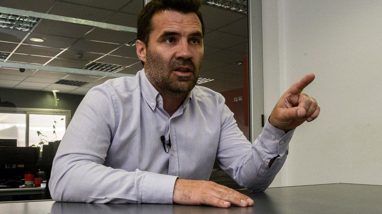 La única solución  es sacarle  el cepo al salario