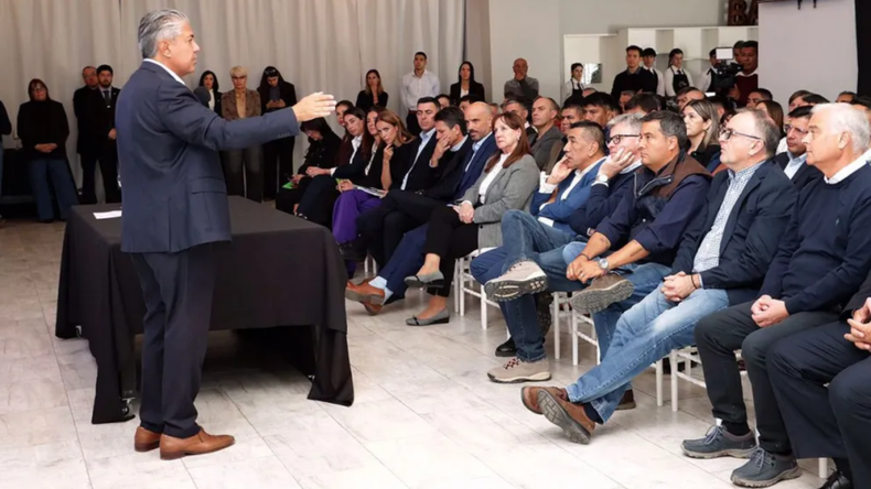 Se anunciaron obras viales para toda la provincia.