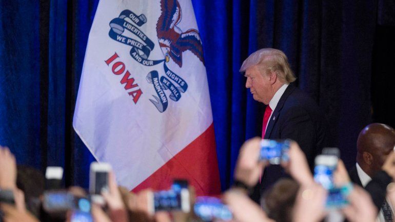Difíciles debuts electorales para Trump y Hillary