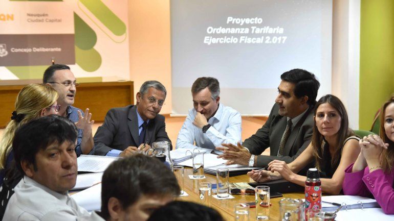 Quiroga y el secretario de Economía