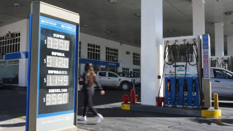 Sigue la caida de las ventas de combustibles en el país.