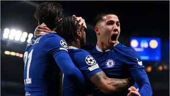 el increible gesto que tuvo enzo fernandez con un pequeno hincha del chelsea el increible gesto que tuvo enzo fernandez con un pequeno hincha del chelsea