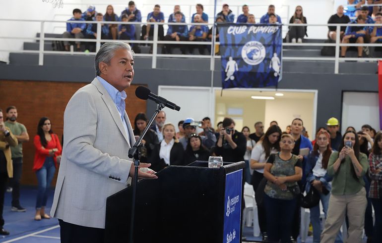 El gobernador Rolando Figueroa largó el año electoral / Foto