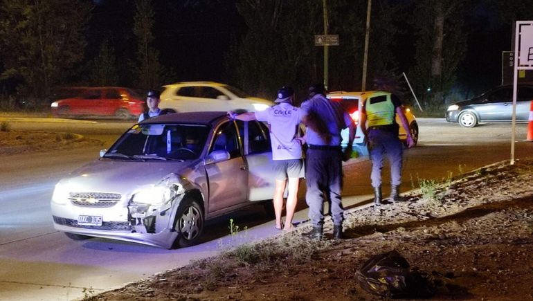 Centenario: motociclista fue trasladado tras ser chocado por un auto