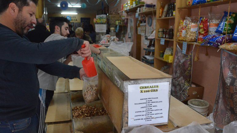 Comprar por peso, una moda que ya impuso la inflación