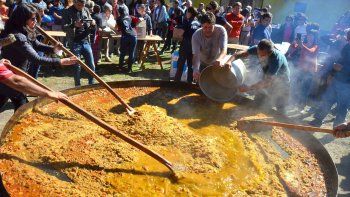 P08-F03-paella-villa-pehuenia.jpg