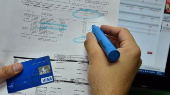 dejo de pagar las tarjetas de credito y la justicia lo condeno a pagar una suma millonaria dejo de pagar las tarjetas de credito y la justicia lo condeno a pagar una suma millonaria