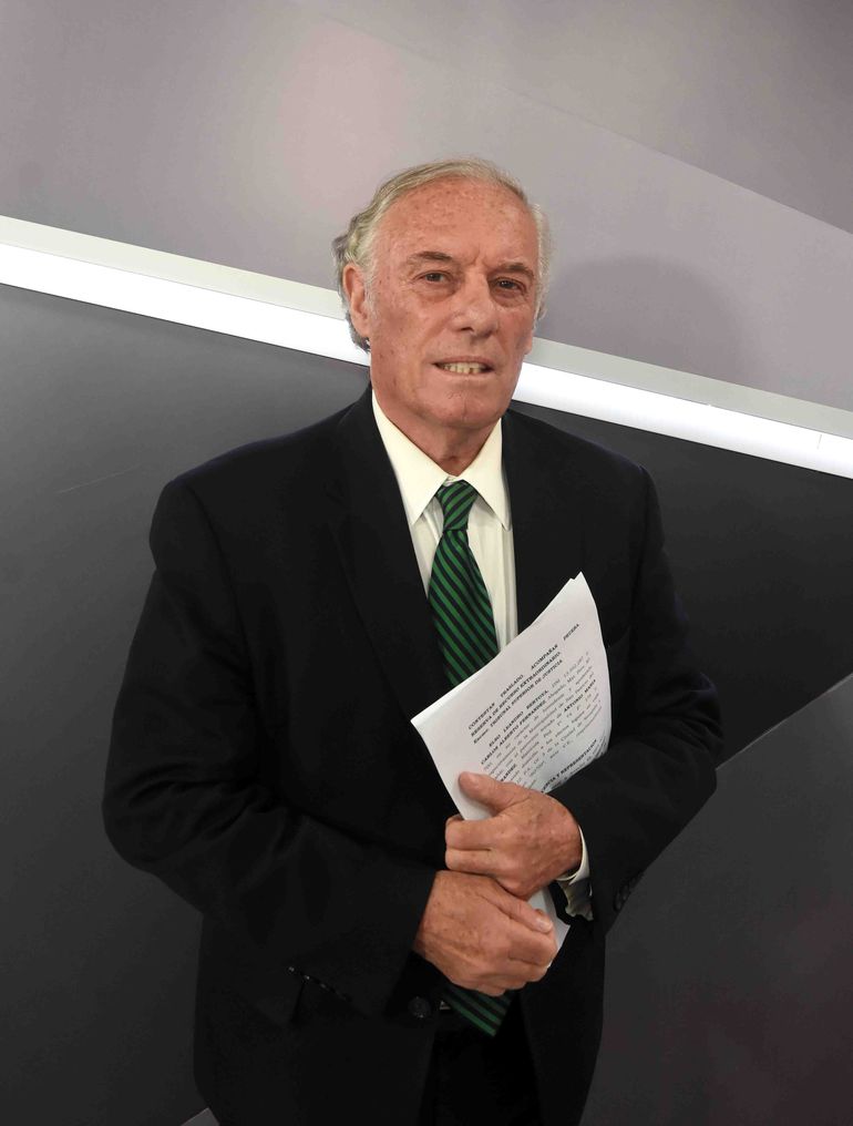 El Dr. Antonio María Hernández, especialista en derecho municipal y constitucional, analizó el planteo por el uso del agua de las petroleras en El Chañar.