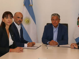 Rolando Figueroa, Leticia Esteves, Juan Luis Ousset y el representante del CFI.