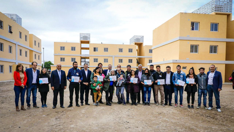 Alberto Fernández inauguró viviendas en Neuquén capital