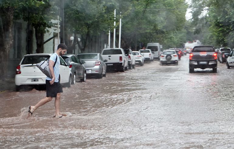 Elevan el alerta por tormenta en Neuquén: cuándo será el peor momento