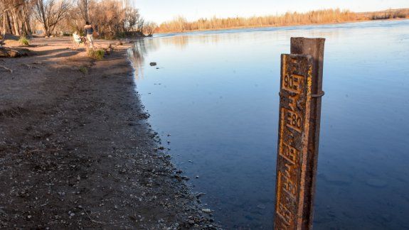 El Limay muestra una bajante notable